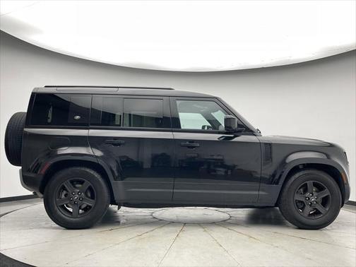 2022 Land Rover Defender 110 S
