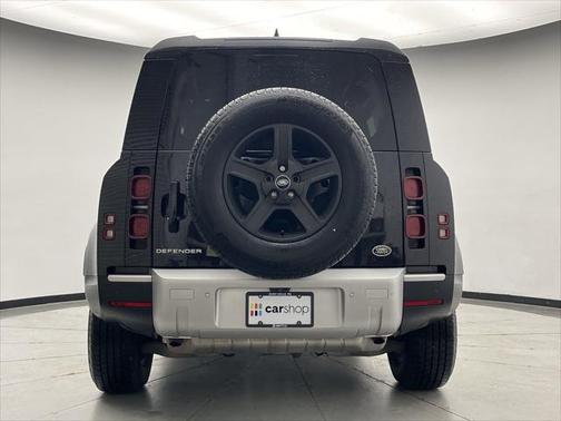 2022 Land Rover Defender 110 S
