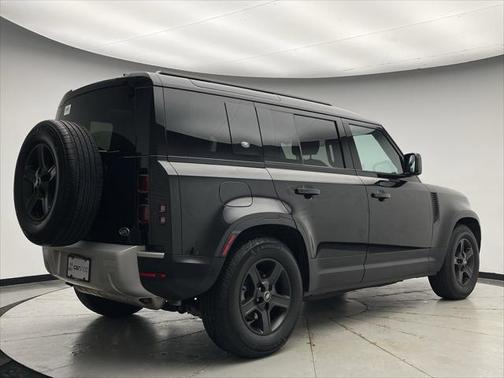 2022 Land Rover Defender 110 S