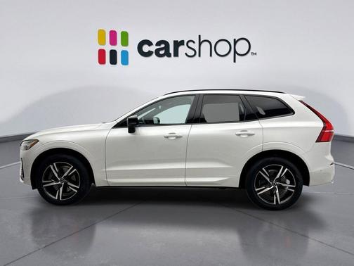 2022 Volvo XC60 B6 R-Design