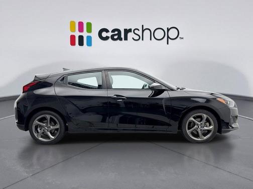 2019 Hyundai Veloster 2