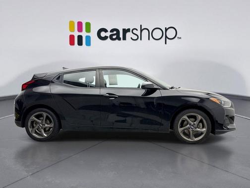 2019 Hyundai Veloster 2