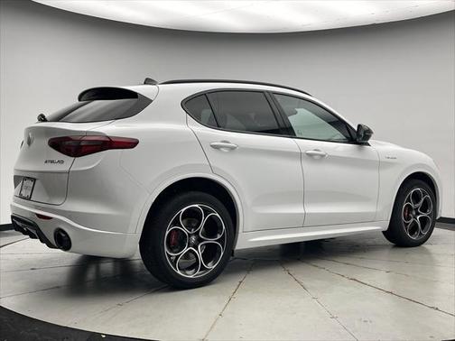 2022 Alfa Romeo Stelvio Ti