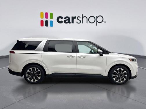 2024 Kia Carnival EX