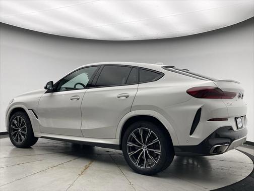 2024 BMW X6 xDrive40i