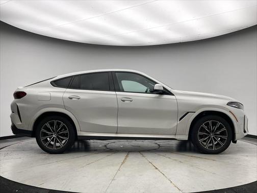 2024 BMW X6 xDrive40i