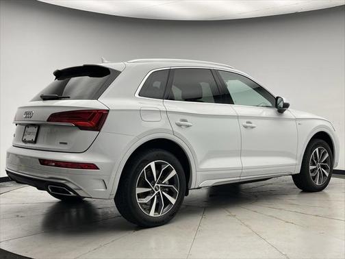 2023 Audi Q5 45 S line Premium