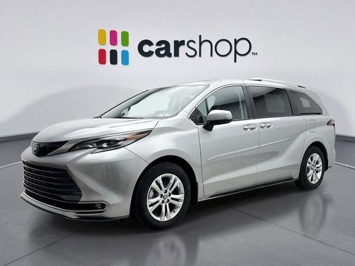 2023 Toyota Sienna Platinum 7 Passenger