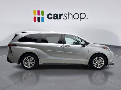 2023 Toyota Sienna Platinum 7 Passenger