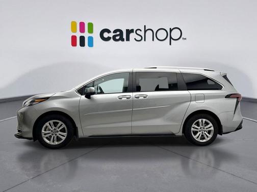 2023 Toyota Sienna Platinum 7 Passenger