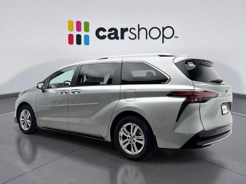 2023 Toyota Sienna Platinum 7 Passenger