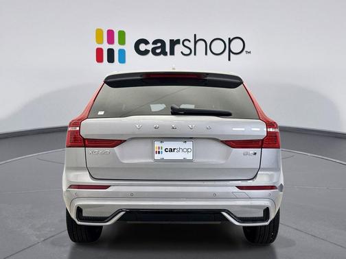 2025 Volvo XC60 B5 Plus