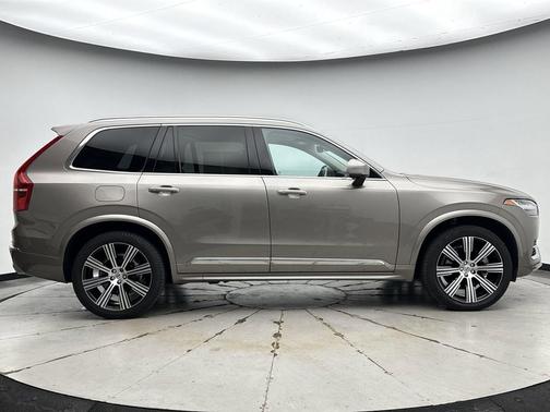 2021 Volvo XC90 T6 Inscription