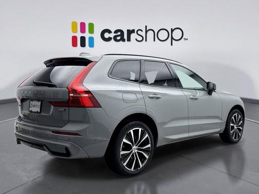 2025 Volvo XC60 B5 Plus