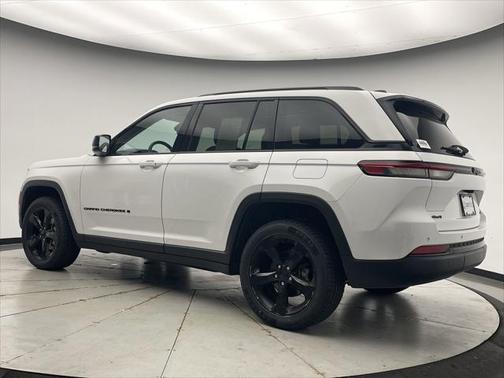2023 Jeep Grand Cherokee Limited X