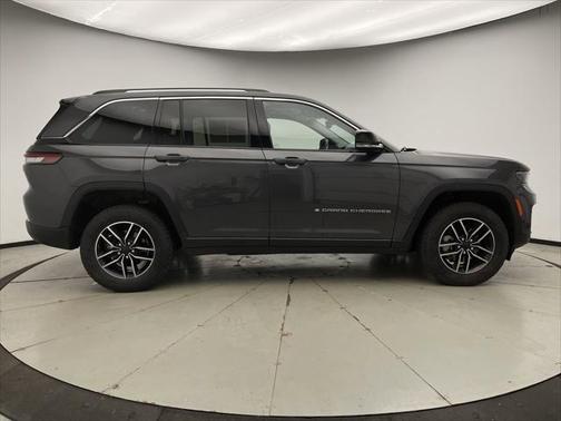 2022 Jeep Grand Cherokee Limited X