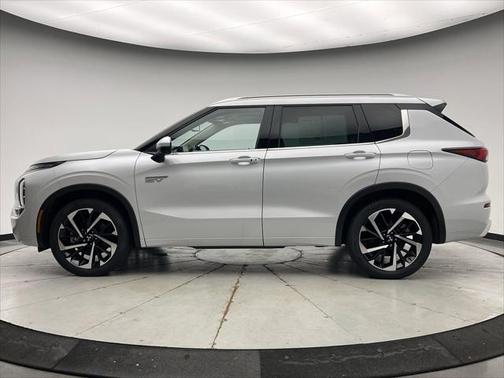 2023 Mitsubishi Outlander PHEV SEL
