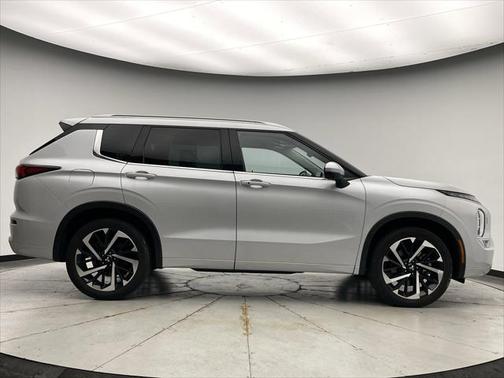 2023 Mitsubishi Outlander PHEV SEL