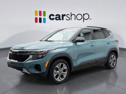 Pluton Blue/Black Roof 2024 Kia Seltos S