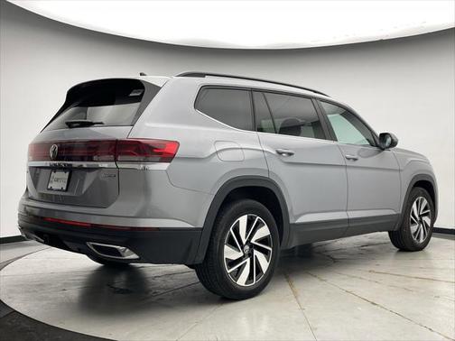 2024 Volkswagen Atlas 2.0T SE w/Technology 4MOTION