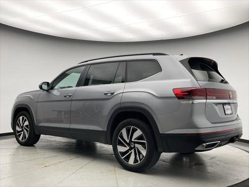 2024 Volkswagen Atlas 2.0T SE w/Technology 4MOTION