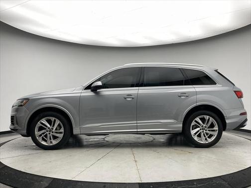 2022 Audi Q7 55 Premium Plus