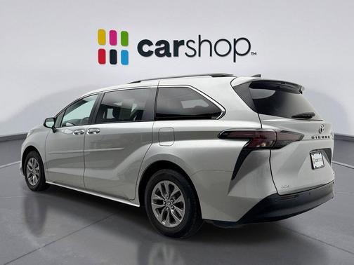 2023 Toyota Sienna XLE 7 Passenger