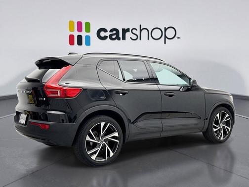 2021 Volvo XC40 T5 R-Design