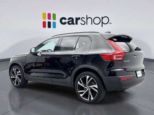 2021 Volvo XC40 T5 R-Design