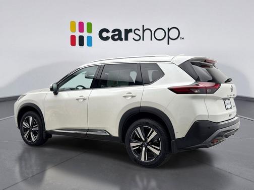 Pearl White Tricoat 2023 Nissan Rogue SL