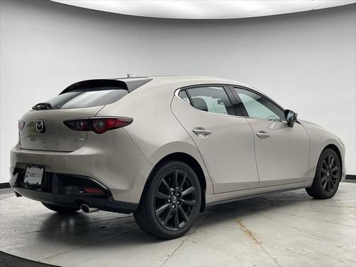 2022 Mazda Mazda3 FWD w/Premium Package