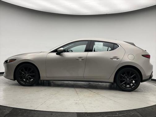 2022 Mazda Mazda3 FWD w/Premium Package
