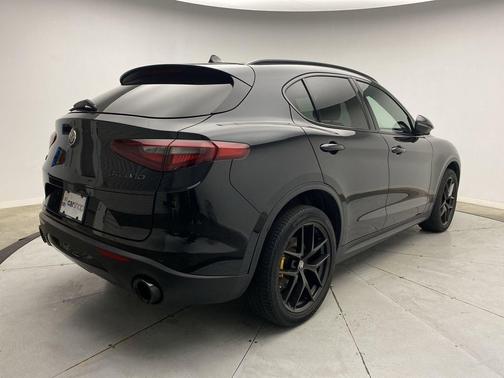 2019 Alfa Romeo Stelvio Ti Sport