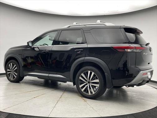 2022 Nissan Pathfinder Platinum 4WD