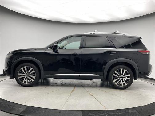 2022 Nissan Pathfinder Platinum 4WD