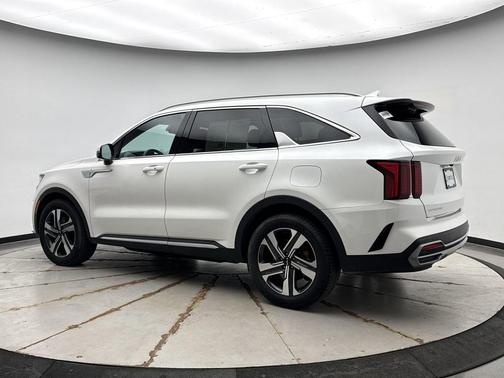 Snow White Pearl 2023 Kia Sorento Hybrid EX