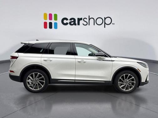 Pristine White Metallic Tri-Coat 2024 Lincoln Corsair Premiere