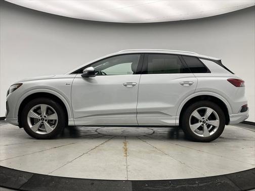 2024 Audi Q4 e-tron Premium Plus 50 quattro