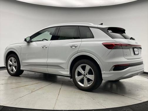 2024 Audi Q4 e-tron Premium Plus 50 quattro
