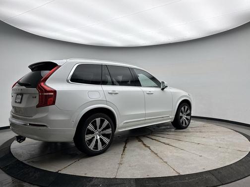 2024 Volvo XC90 B6 Plus Bright Theme 7-Seater