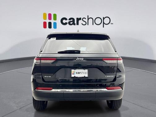 2022 Jeep Grand Cherokee Laredo