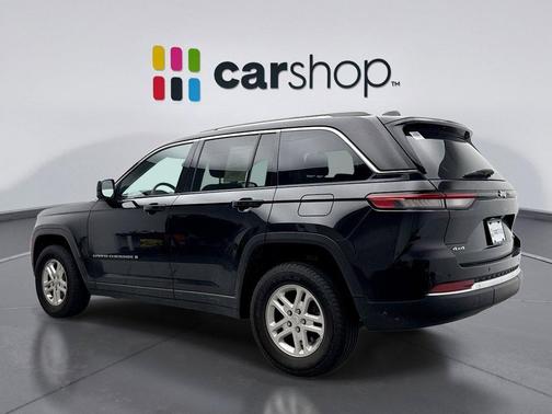 2022 Jeep Grand Cherokee Laredo