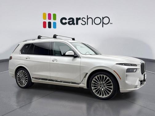 Mineral White 2023 BMW X7 xDrive40i
