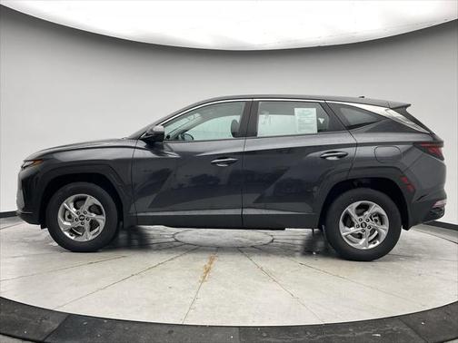 2022 Hyundai TUCSON SE