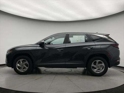 2022 Hyundai TUCSON SE