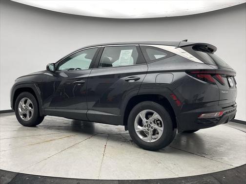2022 Hyundai TUCSON SE