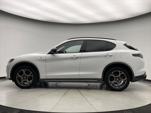 2024 Alfa Romeo Stelvio Ti