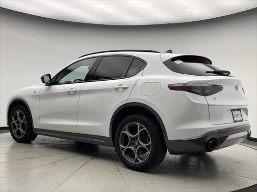 2024 Alfa Romeo Stelvio Ti