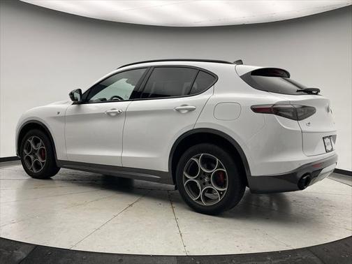 2024 Alfa Romeo Stelvio Ti