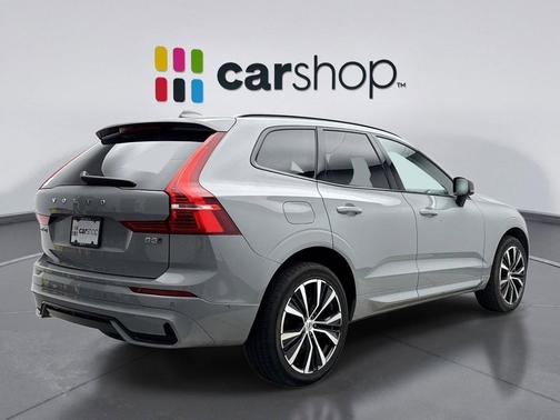 Silver Dawn 2025 Volvo XC60 B5 Plus